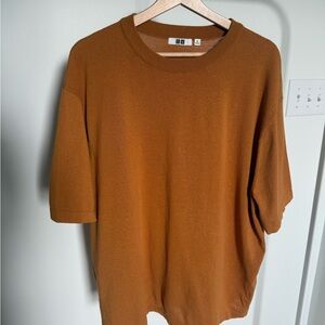 Uniqlo U Turmeric colored Knit T-Shirt